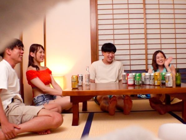 【ビーチでナンパ成功♡】 彼氏持ちのEカップ美女がイケメンに口説き落とされ、水着のままビーチでヤリまくり!