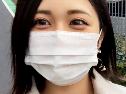 【スケスケ衣装で大胆プレイ】『気持ち良すぎる…』べっぴん素人娘がローションまみれで大興奮!騎乗位でパイスラッシュ連発の激エロショー♡