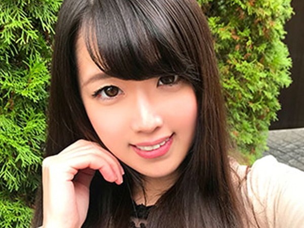 【素人】パンパンっと部屋中に音が響くほどの激しいピストン!甘い声でポルチオ刺激して欲しくて更に求めちゃうw