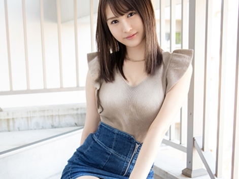 【素人男性の夢コラボ】『気持ちいい…』超絶美少女と素人男性のガチSEX！♡ 色白でエッチなボディに興奮必至！素人男性のギンギンに勃ったチ○ポを、美少女が優しく包み込み、濃厚なセックスを楽しむ！