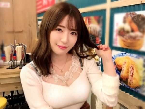 【不倫の電話中】『ダメ、今旦那から…』ムッチリ美ボディ人妻が電話中に背徳の快楽！旦那の目の届かないところで他人棒にオマンコかき回され、声を押し殺して感じまくる！