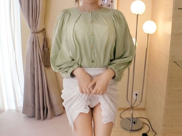 【高身長三十路妻の性欲爆発】『久しぶりに感じる…』欲求不満な人妻が久々の膣イキで大洪水！高身長ボディが乱れる濃厚セックス！