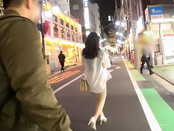 【巨乳どM娘をゲット！】『ダメ…気持ち良すぎる…♡』全身を愛撫され、騎乗位で激しく腰を振る！本能のままに感じまくる巨乳ちゃんのよがり声がエロすぎる！