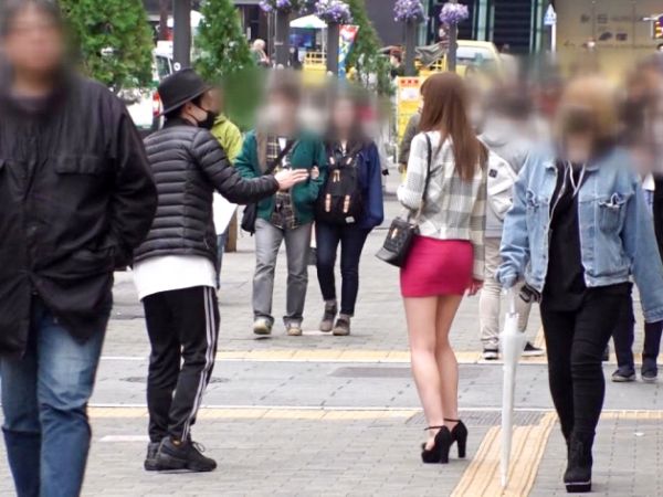 【素人】超絶ミニスカの美脚お姉さんに声掛けナンパ！デカチンを前にして大好きな彼氏を裏切る浮気SEX♪記事