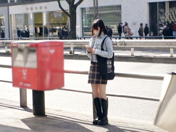 【田舎娘の東京デビュー】『こんなの初めて…』青森から上京したての20歳バスガイドがコスプレセックスで大胆解放！美尻打ち付けながら潮吹き絶頂で乱れまくる！！